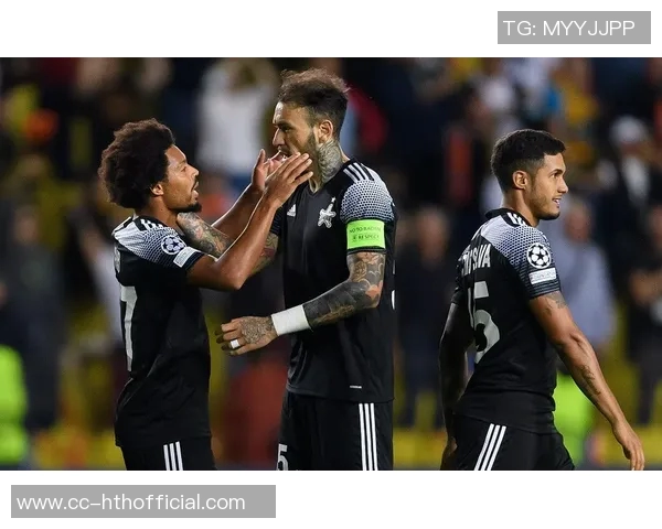 卡马乔谈维尼修斯情绪波动与阿隆索适应首赛季的挑战