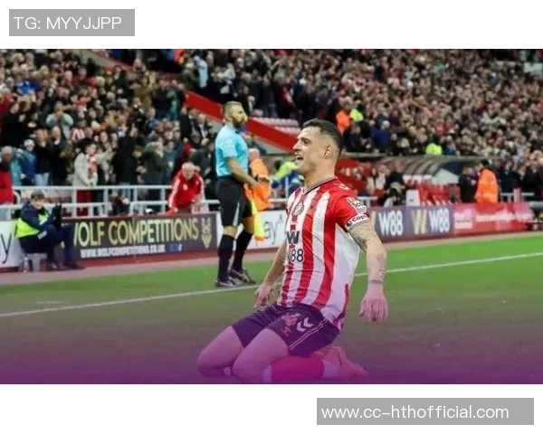 曼联发布对阵桑德兰海报多古独自亮相迎战升班马 曼联发布对阵桑德兰海报多古独自亮相迎战升班马